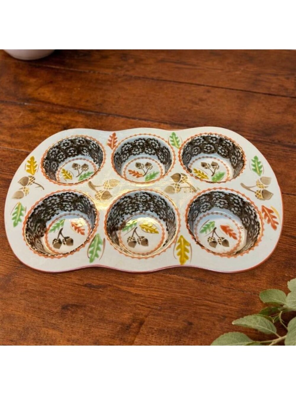Temp-Tations Fall-Themed Ceramic Muffin Tray With Acorn & Leaf Pattern Cupcakes